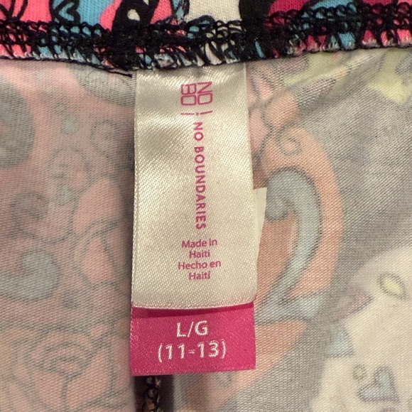 No Boundaries Multicolor Skull Print Leggings - Picture 2 of 3